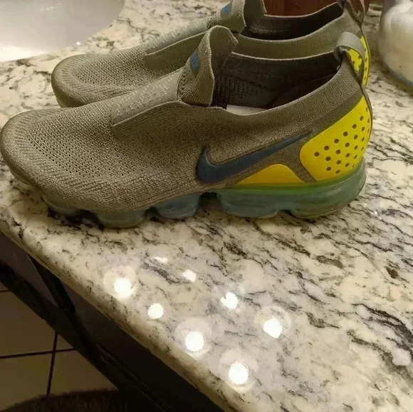 Men's Air Vapormax FK Moc 2 Mica Green/Volt - Picture 2 of 7